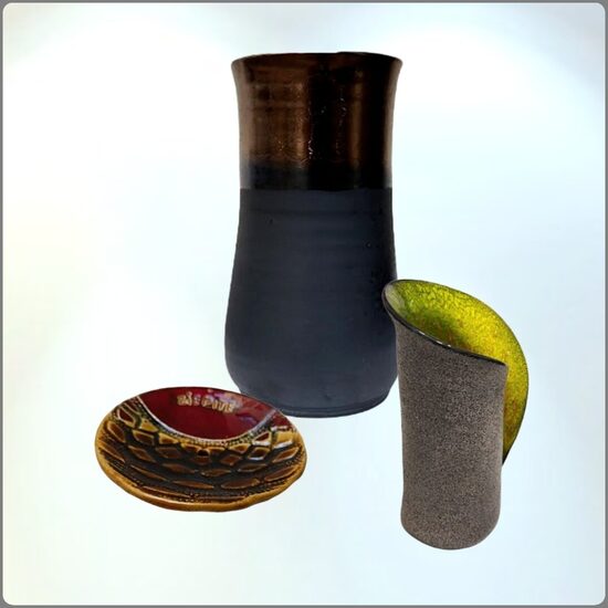 vāzes un ziepju trauki 