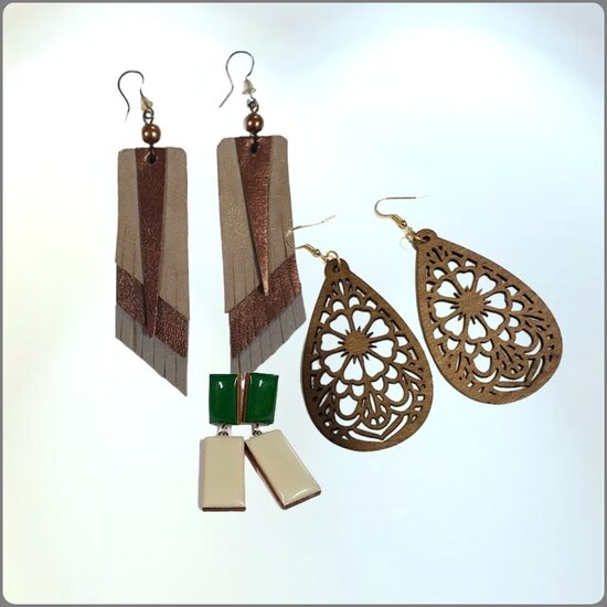 cерьги из дерева и кожи