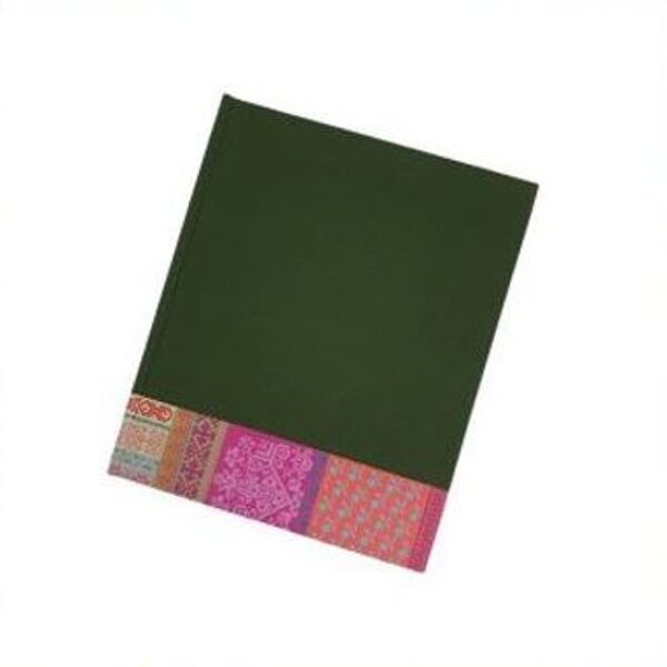 grāmatas, piezīmju grāmatas un fotoalbūmi