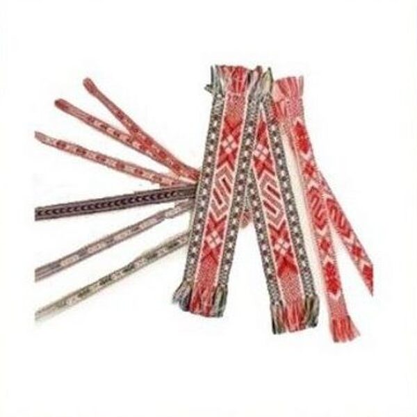 grāmatzīmes un zīmuļi