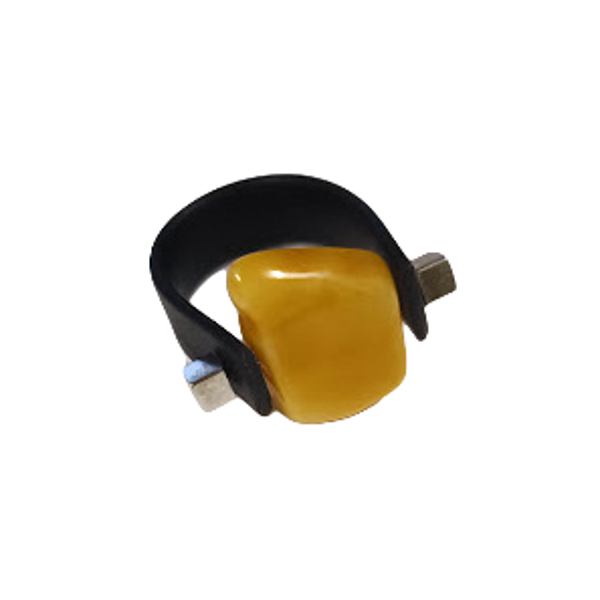 кольца с янтарем