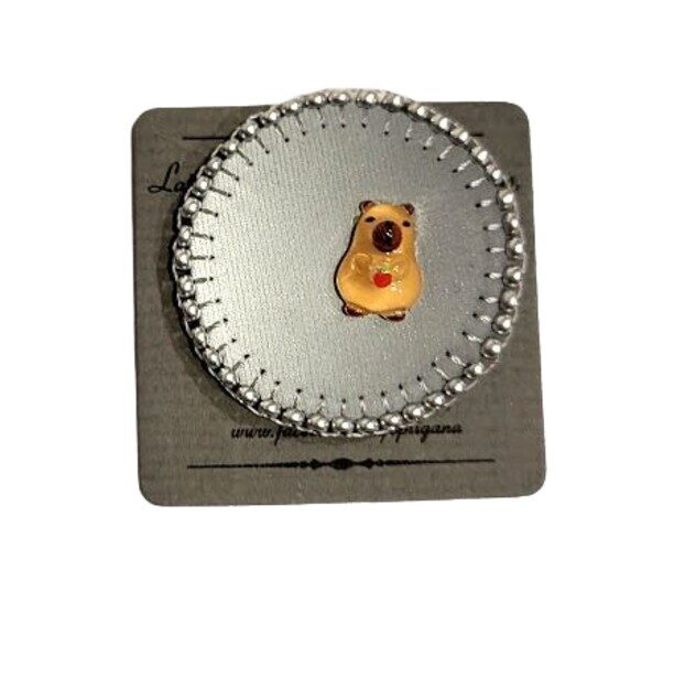 Capybara-1 Brooch with Reflective Effect (3 cm)