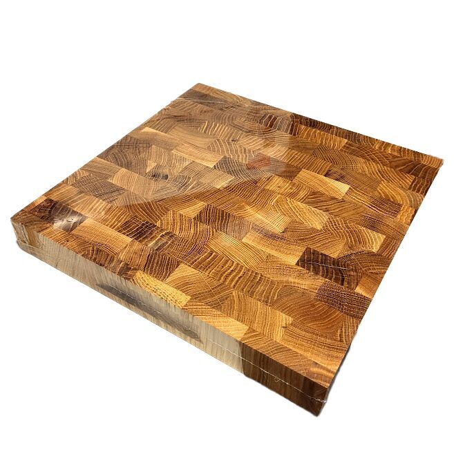 Thick oak cutting board 30x30x4 cm