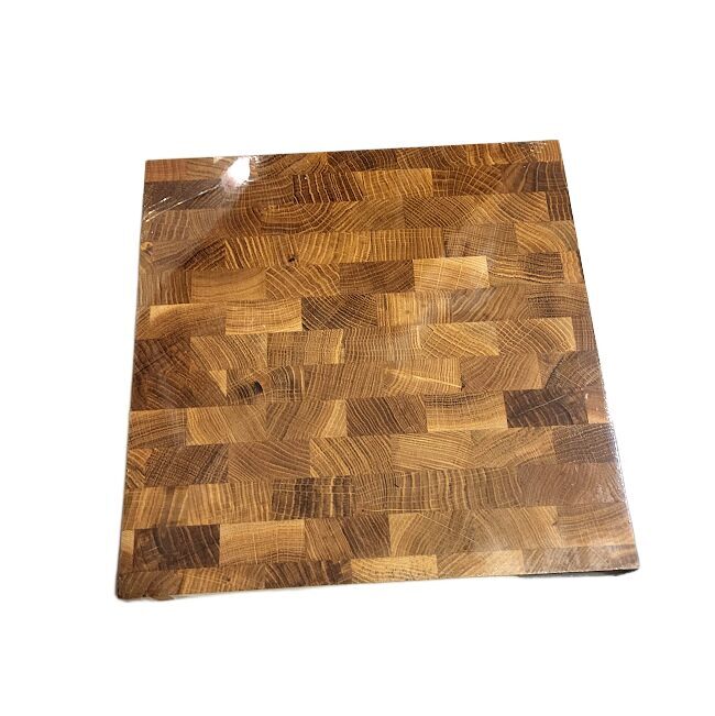 Thick oak cutting board 30x30x4 cm