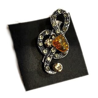 Брошь с янтарем 1201904