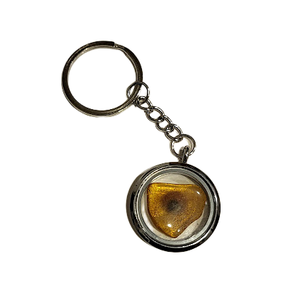 Keychain with amber 676610