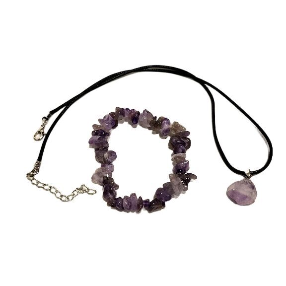 Jewelry set in a box 053102