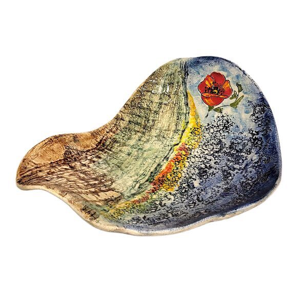 Ceramic plate on legs "Red Poppy" 