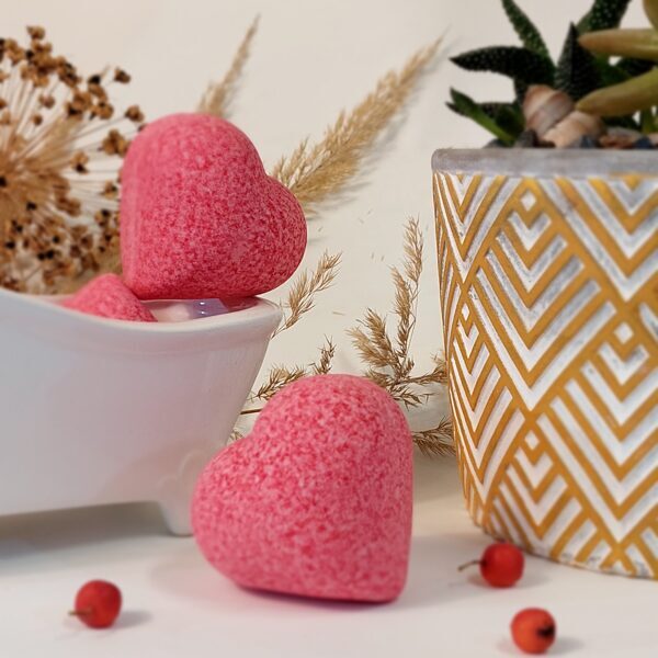 Бомба для ванны в форме сердца "Виноград"