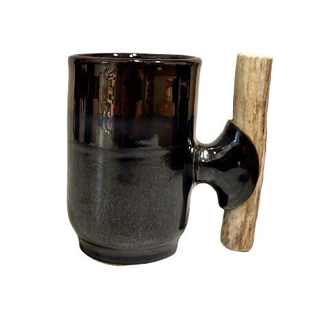Керамическая кружка с ручкой из рога 480305