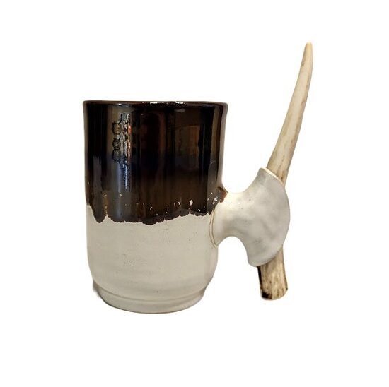 Керамическая кружка с ручкой из рога 480201