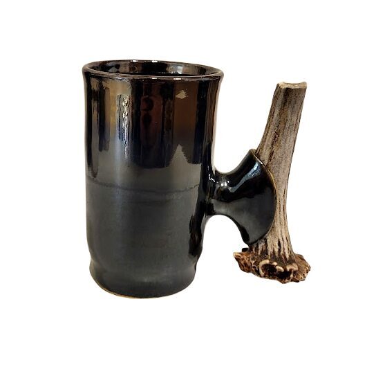 Керамическая кружка с ручкой из рога 480303