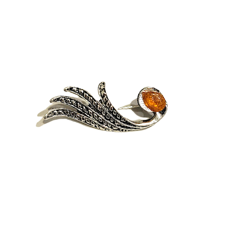 Brooch with amber 1208501