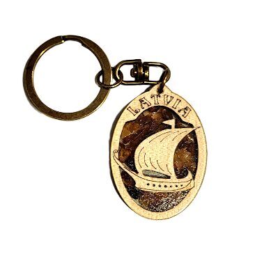 Wooden pendant with amber 670402