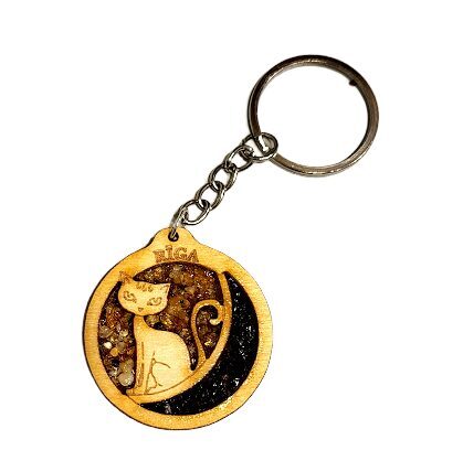 Wooden pendant with amber 670401