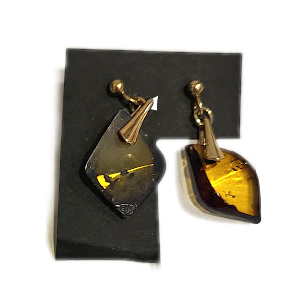 Earrings with amber (silver foot covered with gold dust) 1208401