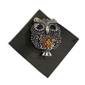 Broša ar dzintaru 1201901