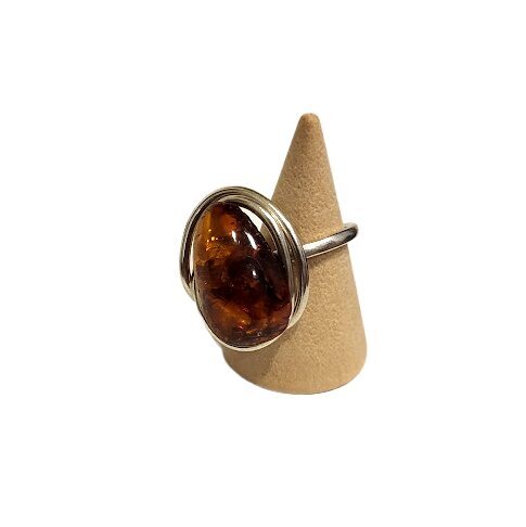 Ring with amber 674107