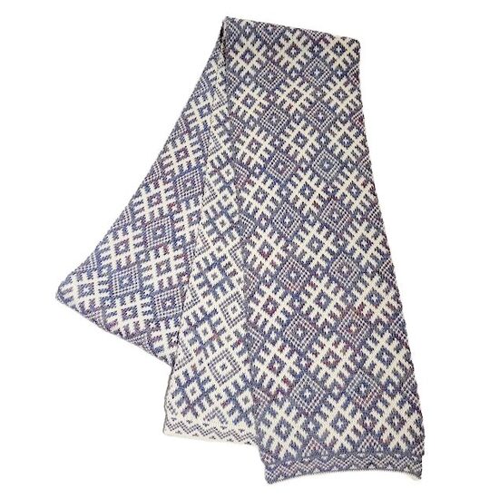 Šalle ar aizsargzīmēm 020811