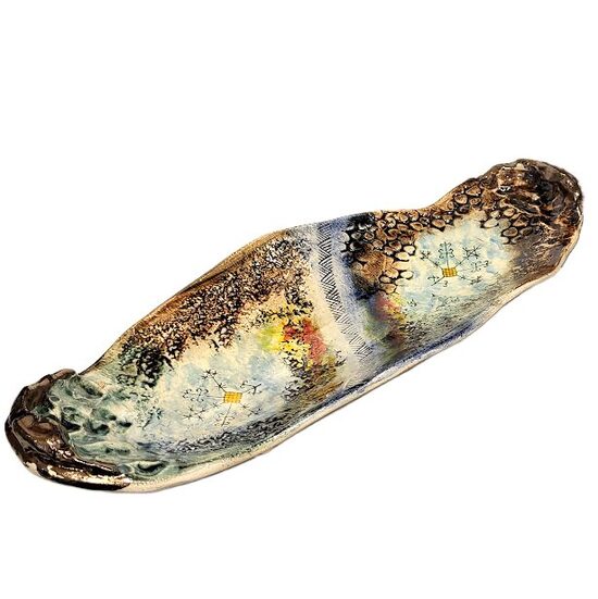 Ceramic plate on legs "Ancestral Riverbed" 