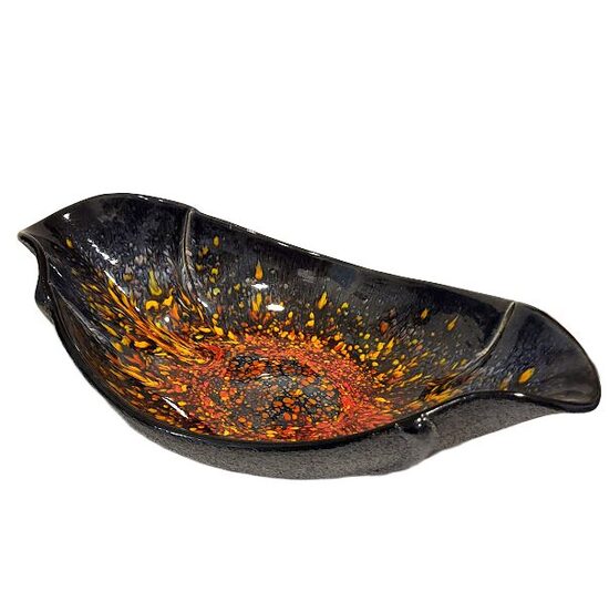 Handcrafted Wavy Clay Vessel (Large) 1103501 