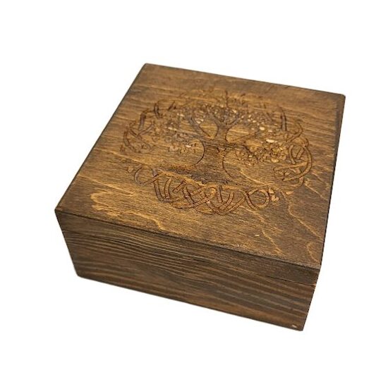 Ekskluzīva koka lādīte "Spēka zīmes" (10x10x5 cm) 420205 