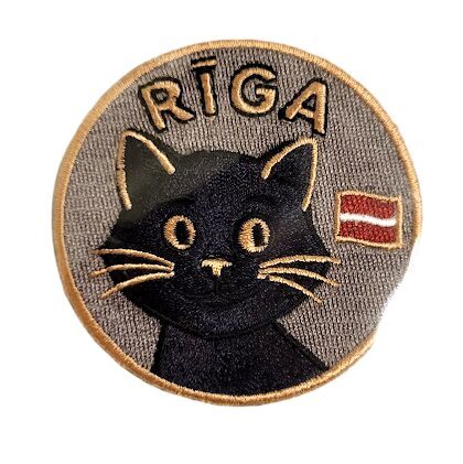 Embroidered round patch "Riga cat in traditional colors" 7x7cm 