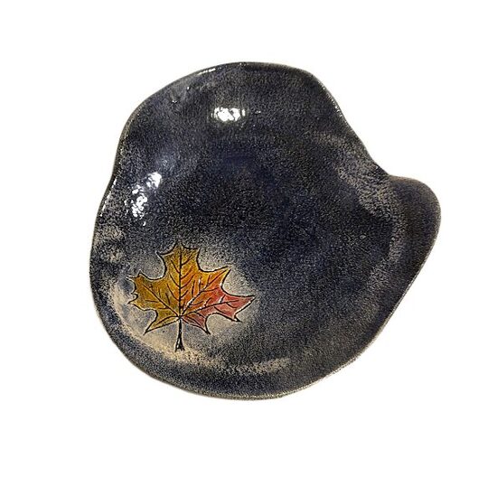 Clay snack plate "Maple Leaf" 