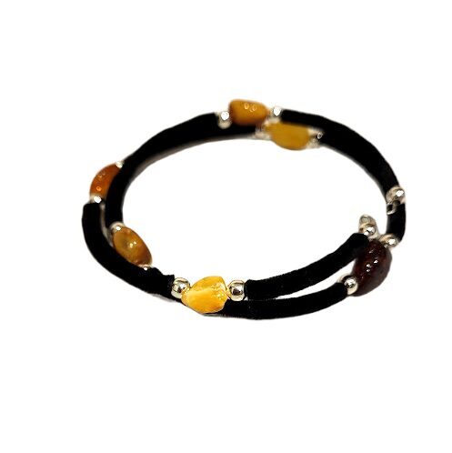Бархатный браслет с янтарем 671812