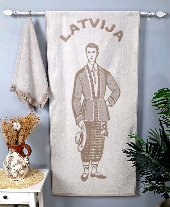 Махровое полотенце с льном «Мужчина в народном костюме LATVIJA» 