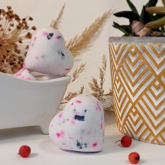 Heart-shaped bath bomb "Hyacinth"