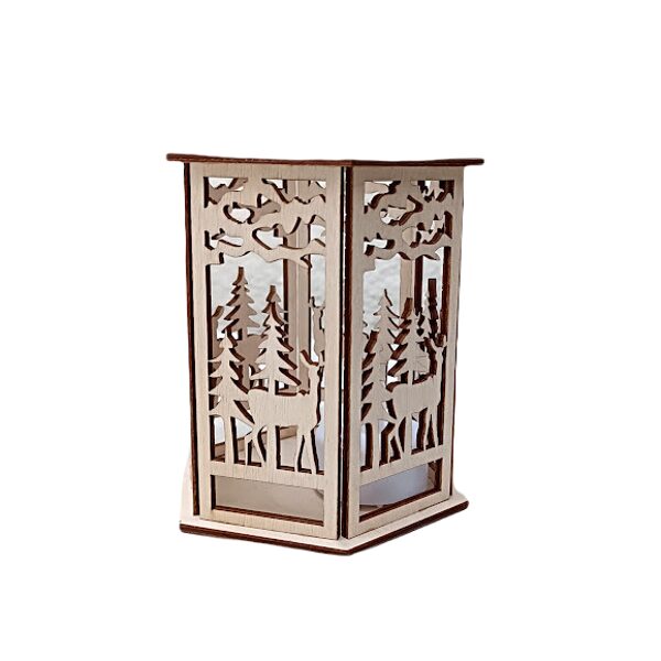 Деревянный подсвечник с рождественской лампой