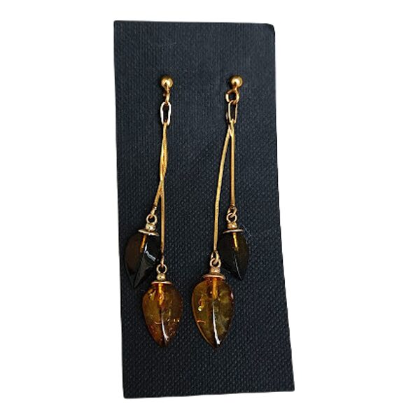Earrings with amber (silver foot covered with gold dust) EVI1