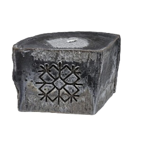 Svece - šķelts koka klucītis ar kadiķa aromātu (lielā)