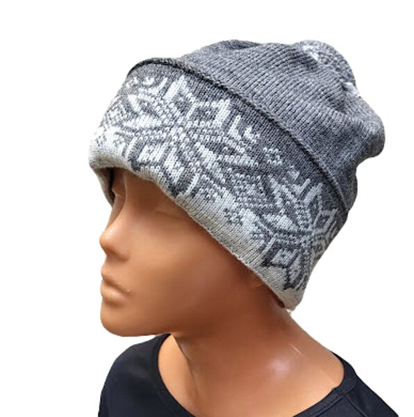 Knitted hat with Latvian patterns 020903