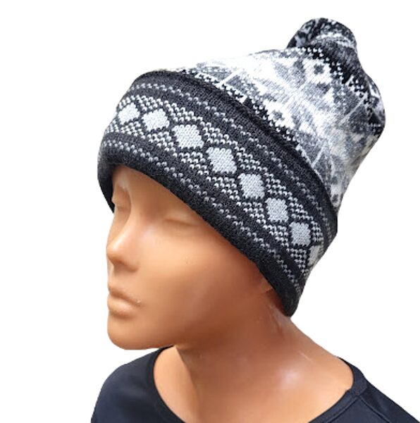 Knitted hat with Latvian patterns 020911