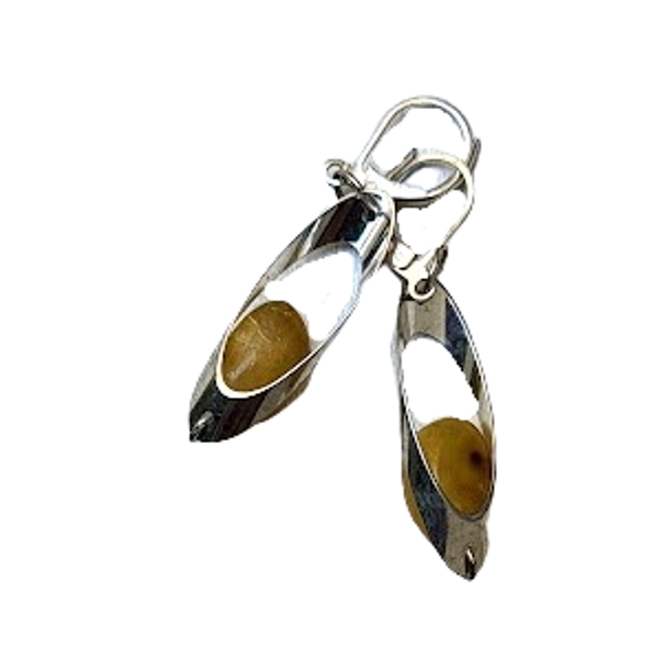 Earrings with amber 1205608