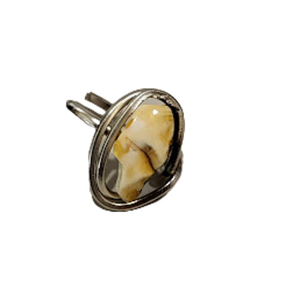 Ring with amber AM2