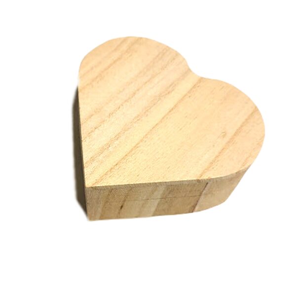 Wooden box Heart