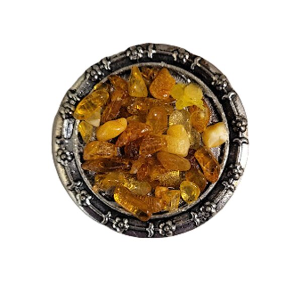Brooch with amber 015404