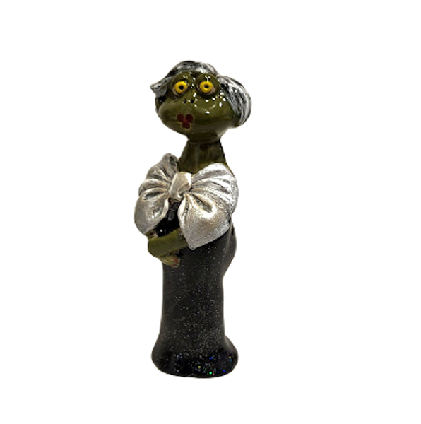 Ceramic figure Frog in dress 530202