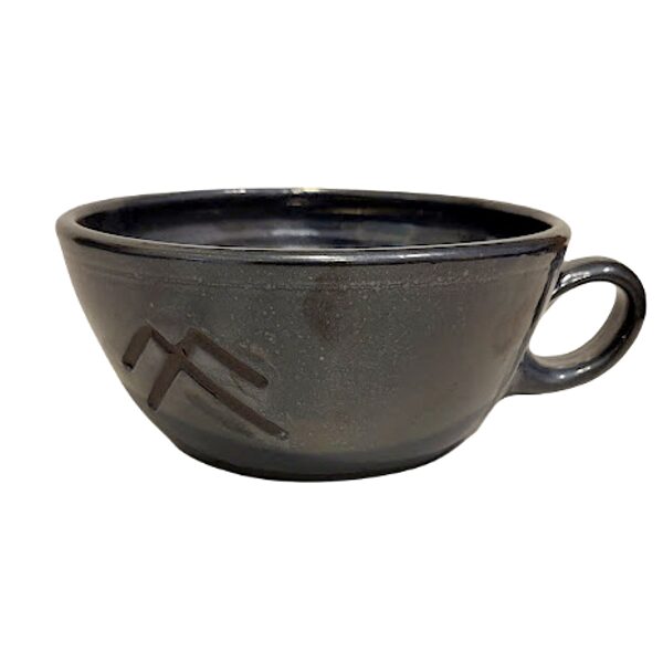 Глиняная миска с ручкой из коллекции Zīmes 1221901