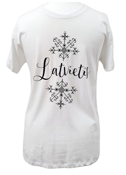 футболка с оберегом и надписью - Latvietis,, белая