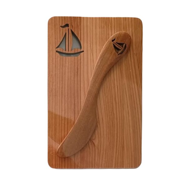 Wooden board with butter knife "Boat"