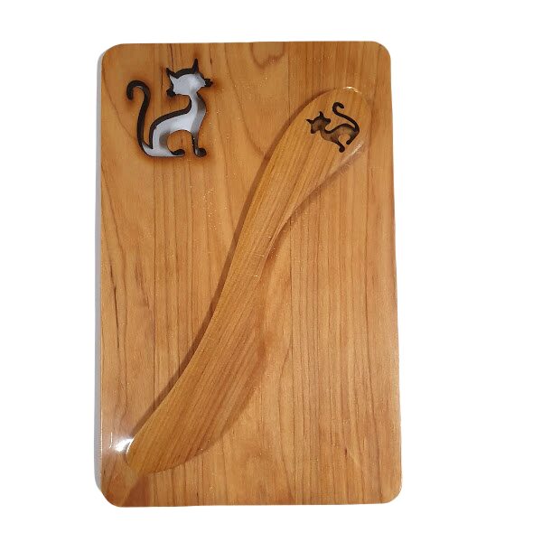 Wooden board with butter knife "Cat"
