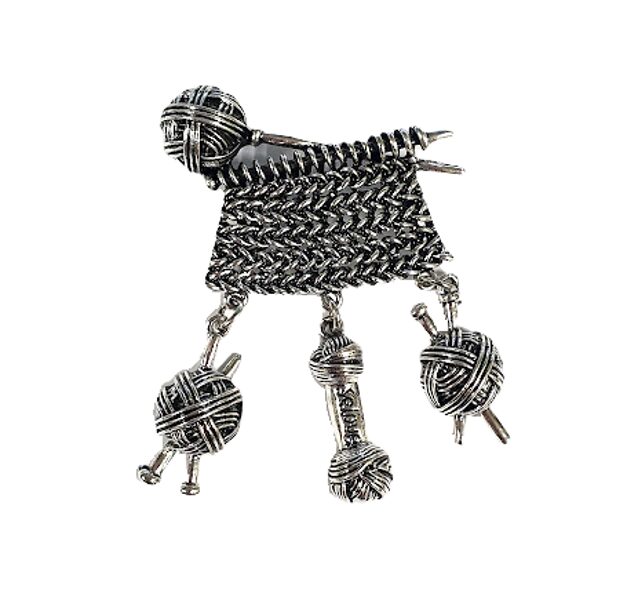 Brooch Knitter BRO35